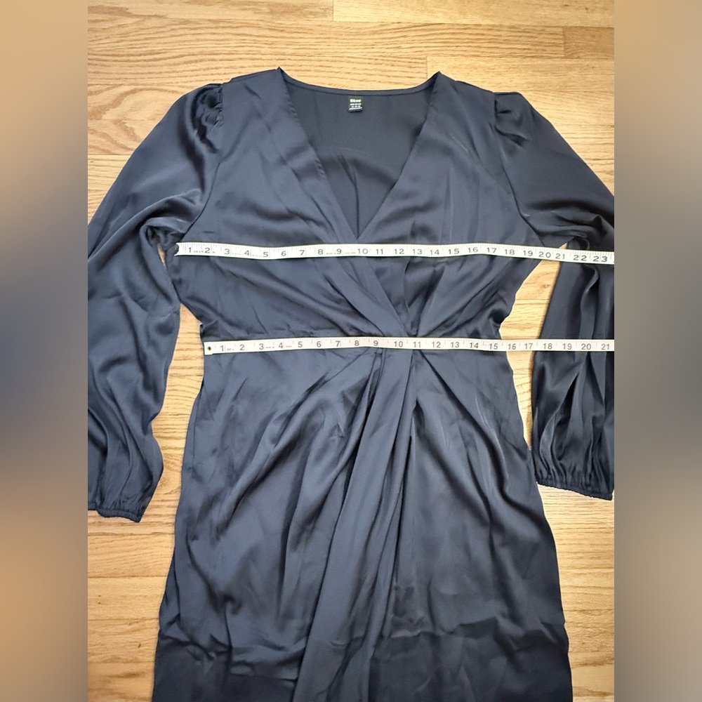 Elegant Navy Blue Wrap Dress - Picture 3 of 5